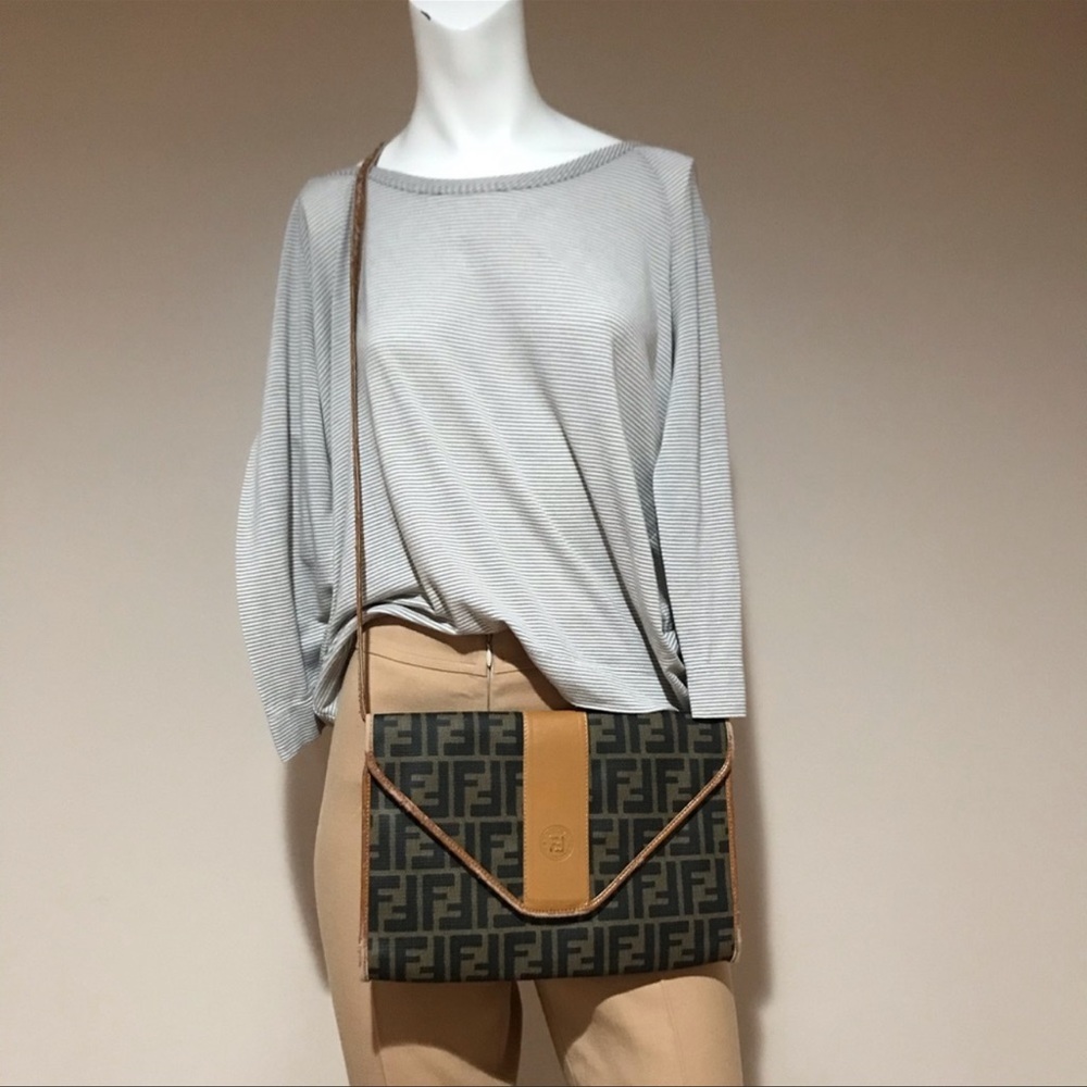 💯 Auth Vintage Fendi Envelope clutch Sale